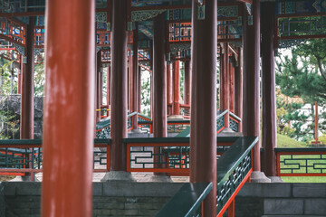 中国庭園 燕趙園、中国の庭園と歴史的建造物を模様した建物、鳥取、日本