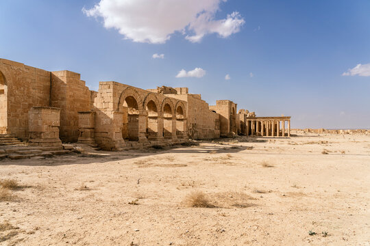 Ruins of the main temple of Hatra in Iraq under a clear sky