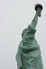 partie sup&eacute;rieure de la statue de la libert&eacute; &agrave; New York vue de profil