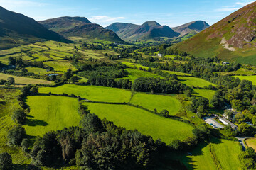 Obraz premium Peaceful and tranquil landscape of the English Lake District fells in summer