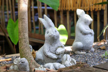 Rabbit statues for home and garden decoration