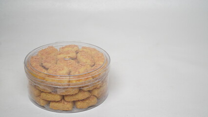A close-up photo of traditional Indonesian cheese cookies (kastengel) 