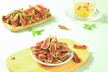 Yantai Candied Fig Slices from Shandong - Traditional Chinese Dried Fruit Snack with Tea