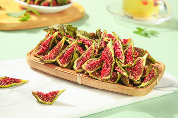 Yantai Shandong Fresh Sliced Figs on Wooden Tray - Healthy Fruit Snack Ready for Preserves