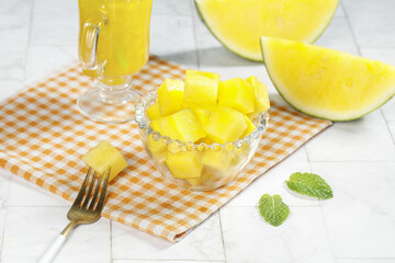 Fresh Yellow Heart Watermelon Cubes Hainan Special Variety Selenium-Enriched Healthy Summer Fruit Snack