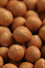 The original materials for making wooden bead bracelets, the polished wooden balls with phoenix eye patterns and the holes for threading, natural materials and craftsmanship