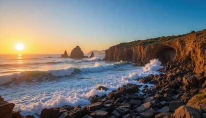 Obraz premium Sunset on a Rugged Coast: Waves Smashing Against Rugged Rocks