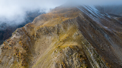 Lac de l’Hivernet – Hautes-Alpes, couleurs d’automne / Lac de l’Hivernet – French Alps,...