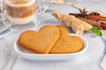 Sweet ginger cookies for snack