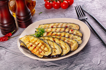 Hot grilled eggplant slices snack