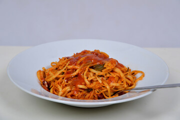 asiatisch, nudeln, glasnudeln, bohnen, thai, curry, essen, pasta, spagetti, teller, mahl, abendessen, essgeschirr, salat, sauce, fleisch, lunch, weiß, kochen, köstlich, feinschmecker, nudel, gesund, g