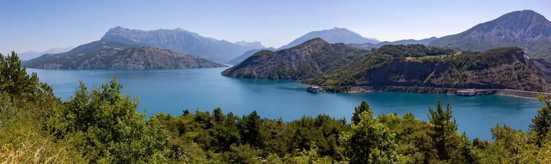 Lac de serre-ponçon