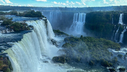 Obraz premium Waterfalls in Iguazu park, Brazil, wonderful place, recommend to visit