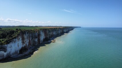 Vue filante des falaises de Normandie
