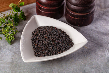 Black raw dry sesame seeds