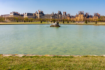 Fototapeta premium Fontainebleau palace and park outside Paris, France