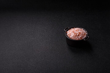 Salt pink Himalayan large crystals as food, for baths or aromatherapy. Pink salt