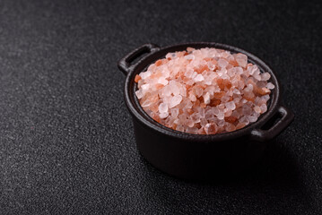 Salt pink Himalayan large crystals as food, for baths or aromatherapy. Pink salt