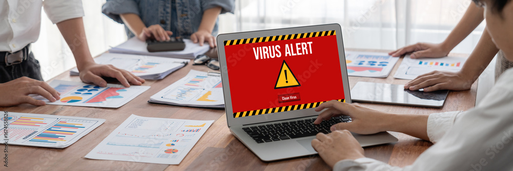 Aufkleber virus warning alert on computer screen detected brisk cyber threat , hacker, computer virus and malw