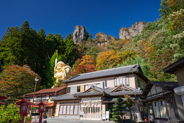 秋の妙義山 中之嶽神社のだいこく様　群馬県下仁田町