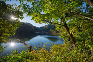 快晴の碓氷湖　群馬県安中市