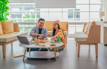 Startup Founders Testing Eco Packaging Ideas