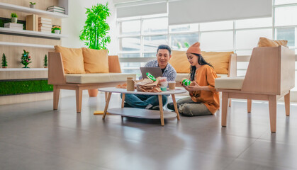 Startup Founders Testing Eco Packaging Ideas