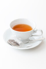 紅茶とティーパック　白バック