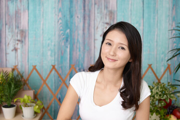 笑顔の女性ポートレート