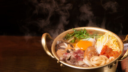 キムチチゲうどん鍋