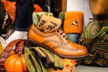 Tan leather brogue with autumn accessories