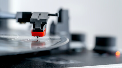 Macro vinyl record player