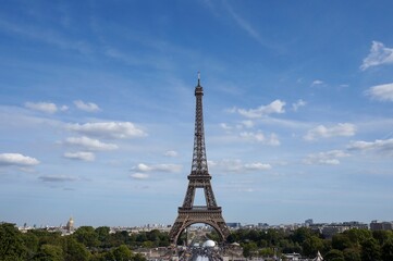 Fototapeta premium Eiffel Tower with blue sky in Paris, France