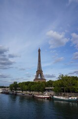 Naklejka premium Eiffel Tower with blue sky in Paris, France