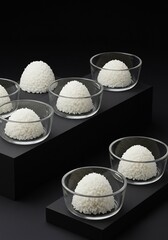 美しい白米、シンプルに輝く一膳