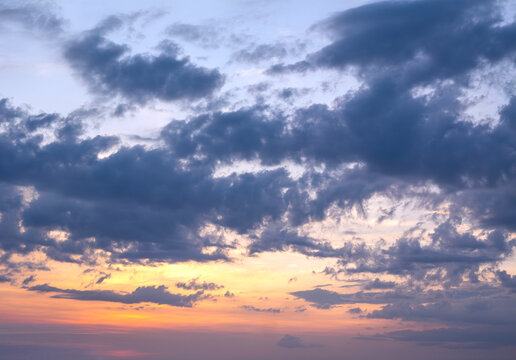 Wolkenstimmung, Wolken am Abendhimmel, Bayern, Deutschland, Europa