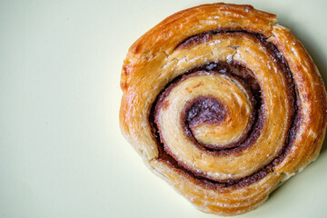 Fototapeta premium Baked Tasty Cinnamon Swirl Breakfast Pastry