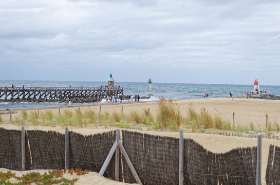 plage et jet&eacute;e de capbreton