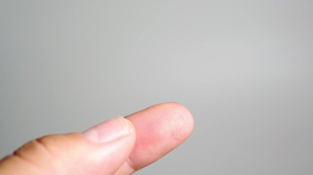 The step-by-step process of checking uric acid with a uric acid meter