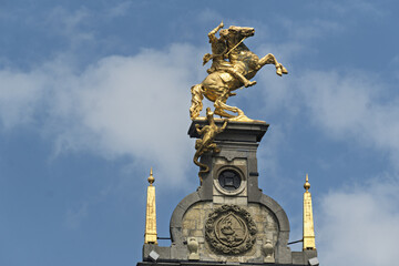 Fototapeta premium Guildhalls with gold statue on the roof on The Grote Markt, the Big Market the central square of Antwerp, Belgium