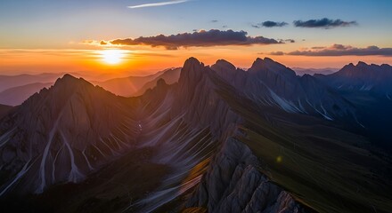 Naklejka premium Majestic Mountain Range at Sunrise.