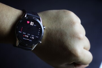 Jakarta, 31 August 2025, Huawei Watch GT 2, Heart rate measurement on smartwatch