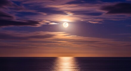 Obraz premium Full moon over a calm sea at night