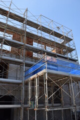 建設工事現場に設置された足場