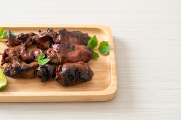 grilled chicken liver with herbs and spices