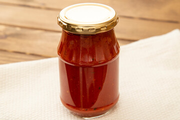 瓶に入ったトマトソース