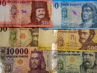 one hundred dollar bills