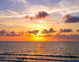 Obraz premium Dramatic sunset over the ocean (3)