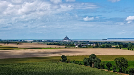 La campagne de la manche avec le Mont Saint Michel