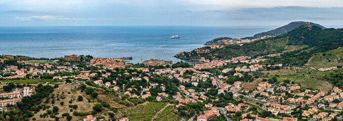 Collioure et ses environs vue du ciel